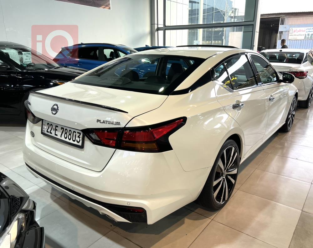 Nissan Altima